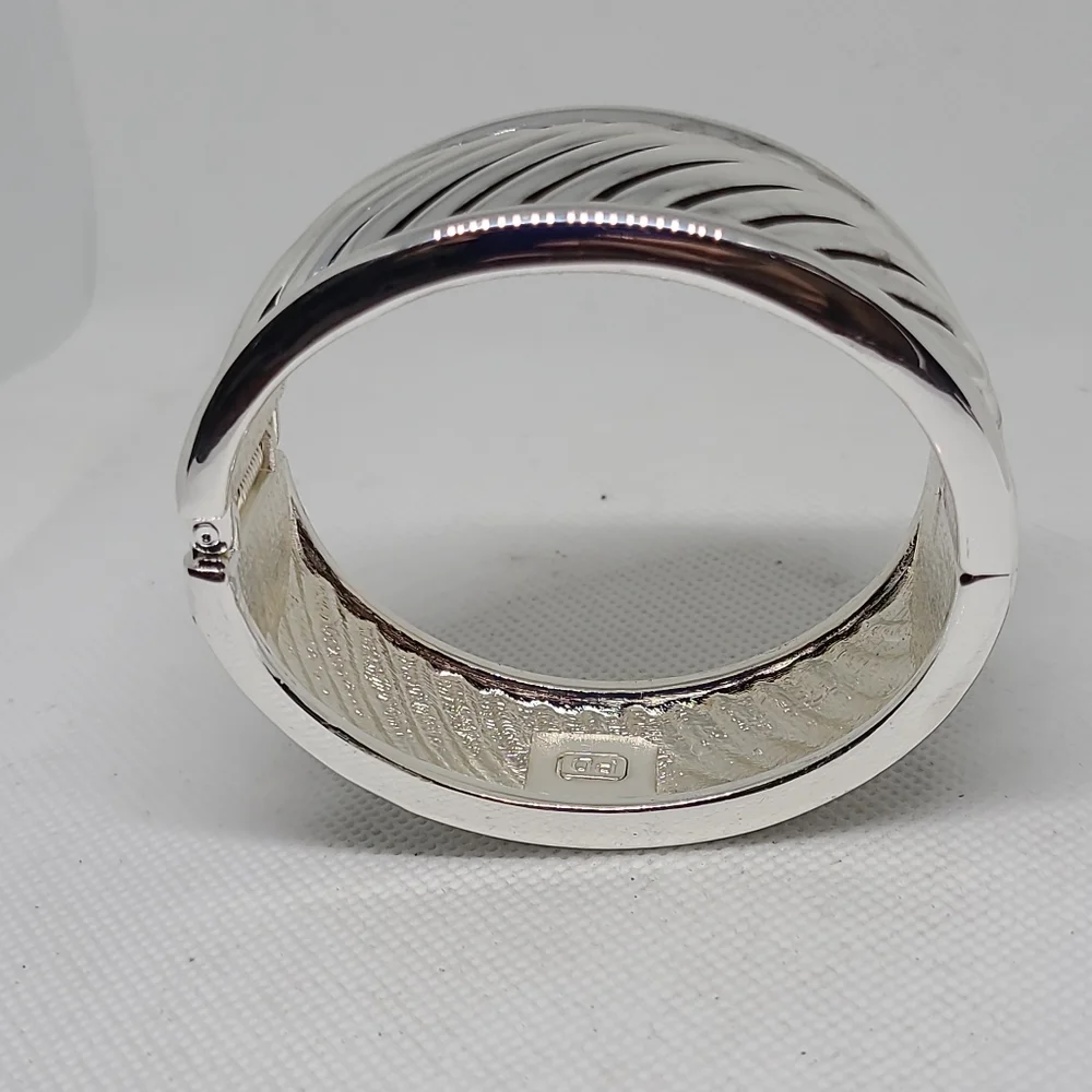 Premier Design Hinged Bracelet 7” Chunky Statement Bangle Silver Tone - Picture 5 of 9